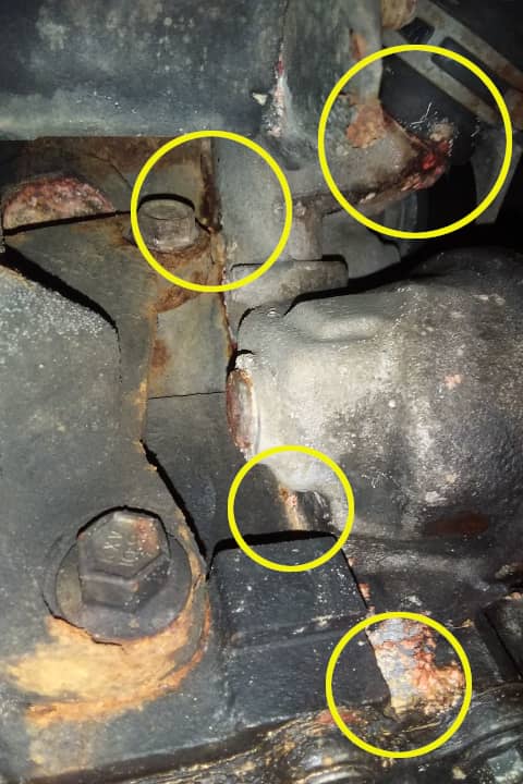 Jeep Wrangler V-6 lower radiator hose leak