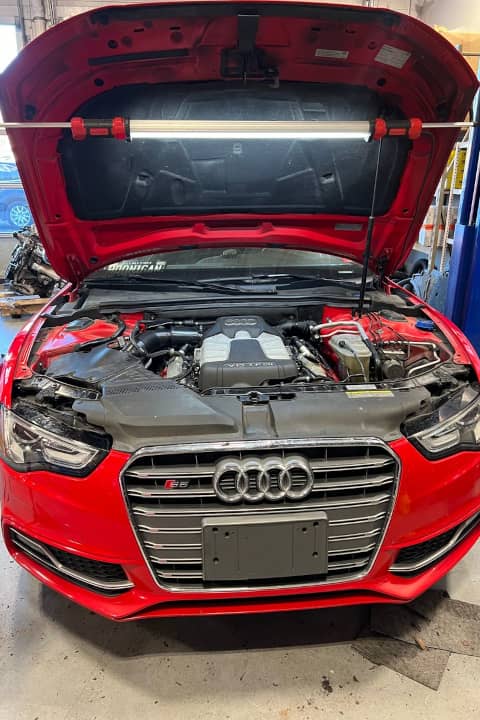 2013 Audi S5 engine inspection