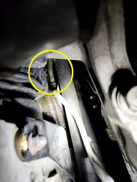 2006 Toyota Avalon power steering hose leak