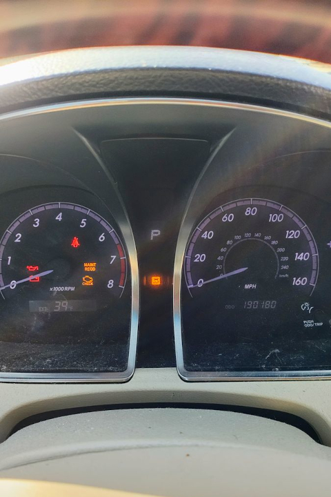 2006 Toyota Avalon brake warning light